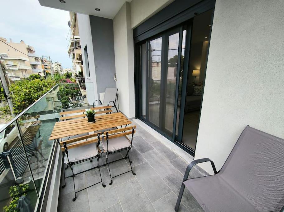 Apartment Floral 2 - 1st Floor With Private Parking!