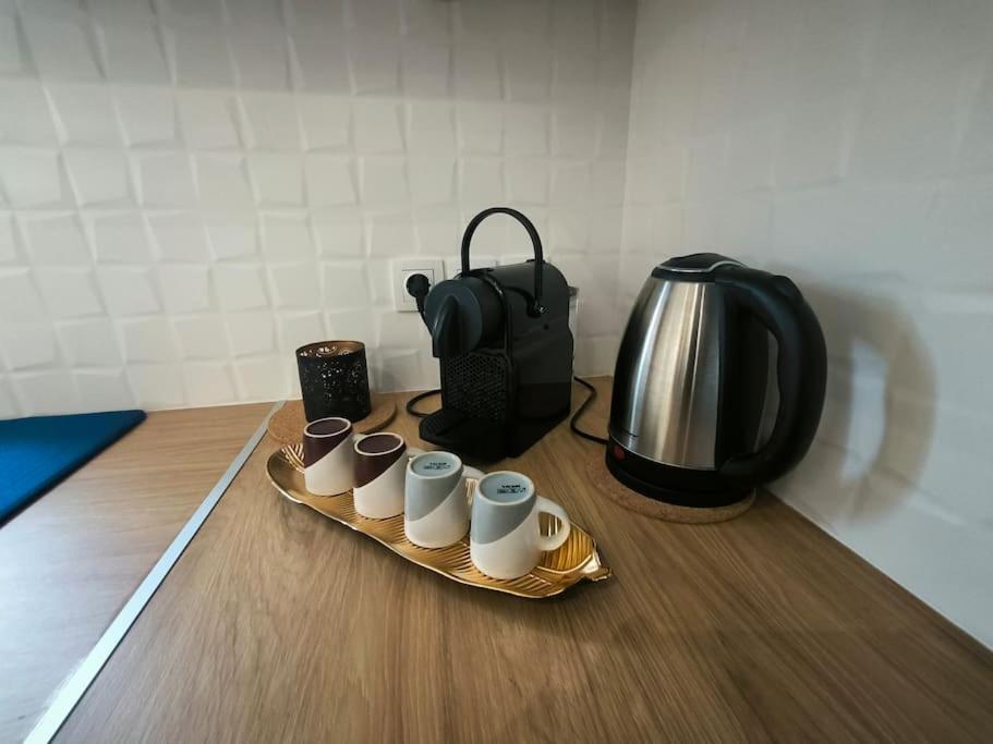 Apartment Floral 2 - 1st Floor With Private Parking! Athens