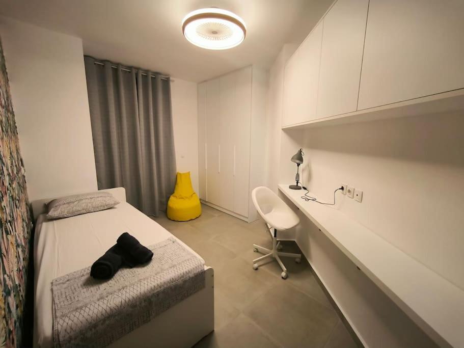 Apartment Floral 2 - 1st Floor With Private Parking! Athens